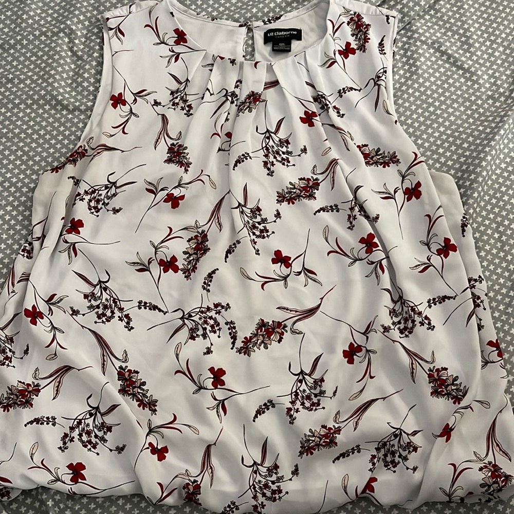 XXL floral, sleeveless blouse
